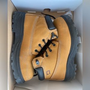 Nwot Dakota boots sz 6.5